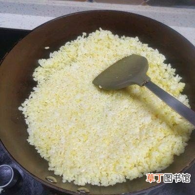 几分钟搞定常用食材蛋炒饭 蛋炒饭的制作方法