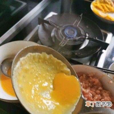 蛋饺的正宗做法简单几步越吃越上瘾 蛋饺的做法步骤大全