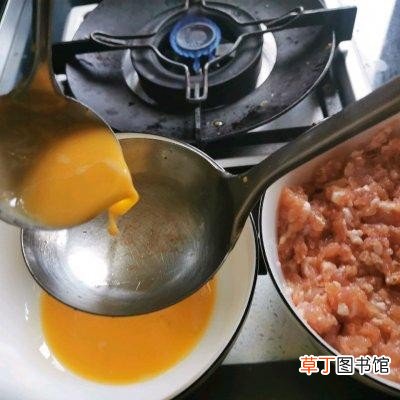 蛋饺的正宗做法简单几步越吃越上瘾 蛋饺的做法步骤大全