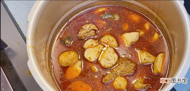 芋儿烧鸡这样做软糯十足 芋儿烧鸡的做法步骤