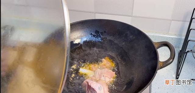 芋儿烧鸡这样做软糯十足 芋儿烧鸡的做法步骤