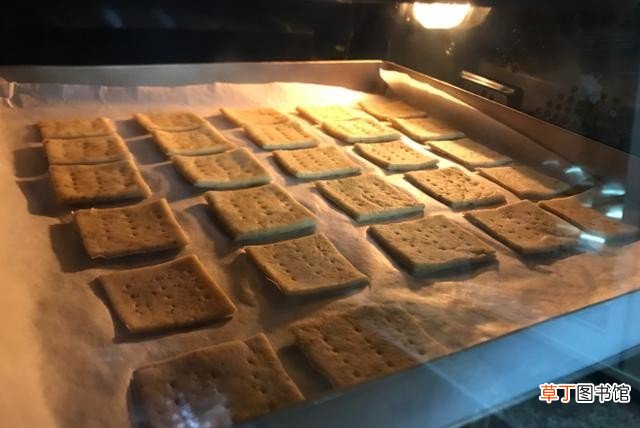 有童年味道的小苏打饼干做法 自制苏打饼干的简单做法