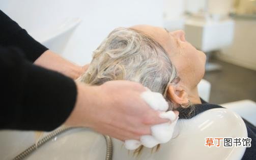 夏季出汗多要不要每天都洗头 教你怎样洗头最健康