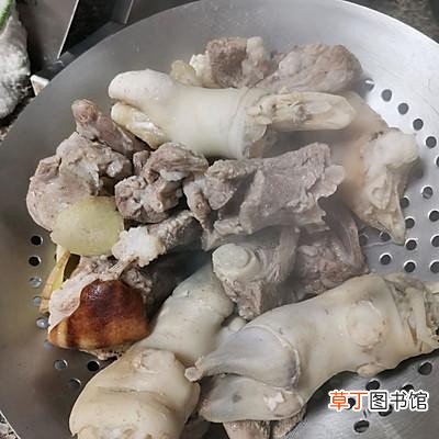 羊肉汤锅汤美味又暖胃 汤锅的推荐及做法