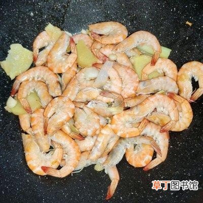油焖大虾的正宗做法越吃越上瘾 油焖大虾的做法家常步骤