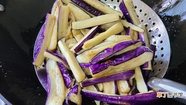 教您做咸鱼茄子煲咸香又美味 咸鱼茄子煲的正宗做法