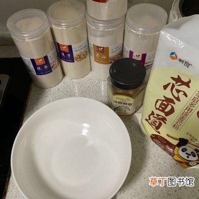 这道养生茯苓淮山药蜂蜜饼好吃又祛湿 怎样做茯苓饼好吃