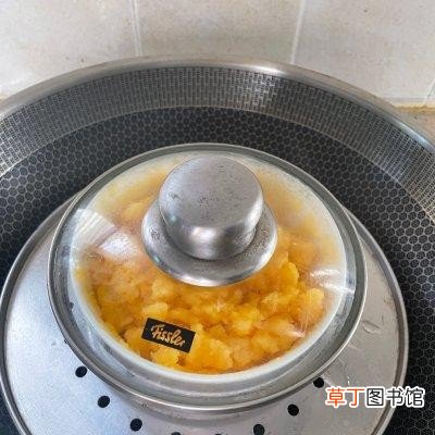 奶黄馅冰皮月饼五分钟就能上桌的美食 冰皮奶黄月饼的做法