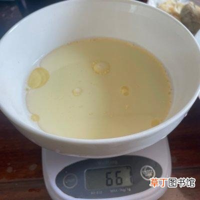奶黄馅冰皮月饼五分钟就能上桌的美食 冰皮奶黄月饼的做法