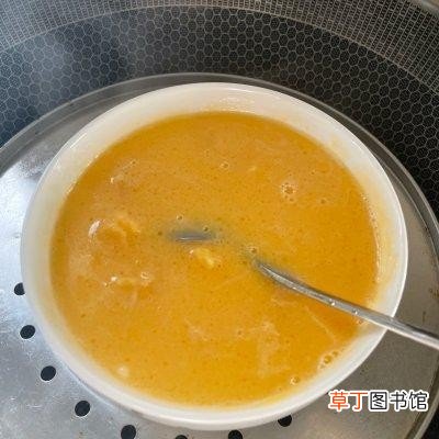 奶黄馅冰皮月饼五分钟就能上桌的美食 冰皮奶黄月饼的做法