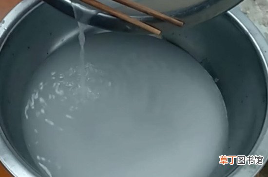刚买的锅第一次用怎么清洗
