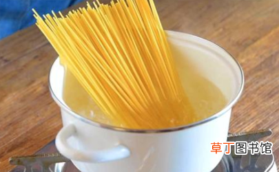 煮意面要不要过凉水 意大利面可以直接拌酱吃吗