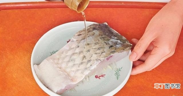 在家做清蒸草鱼只需加点它 清蒸草鱼的家常做法