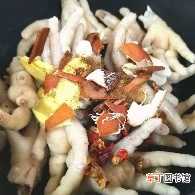 酱香红烧鸡爪软糯可口 红烧鸡爪的做法大全