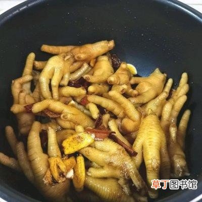 酱香红烧鸡爪软糯可口 红烧鸡爪的做法大全