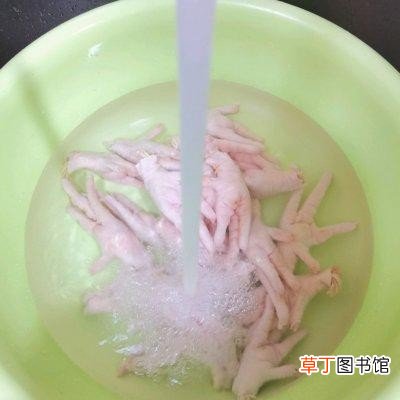 酱香红烧鸡爪软糯可口 红烧鸡爪的做法大全
