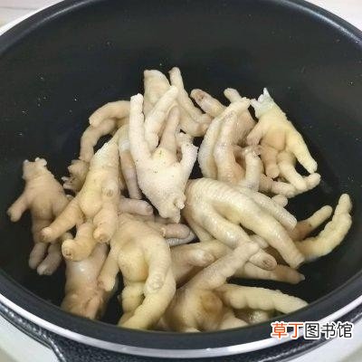 酱香红烧鸡爪软糯可口 红烧鸡爪的做法大全