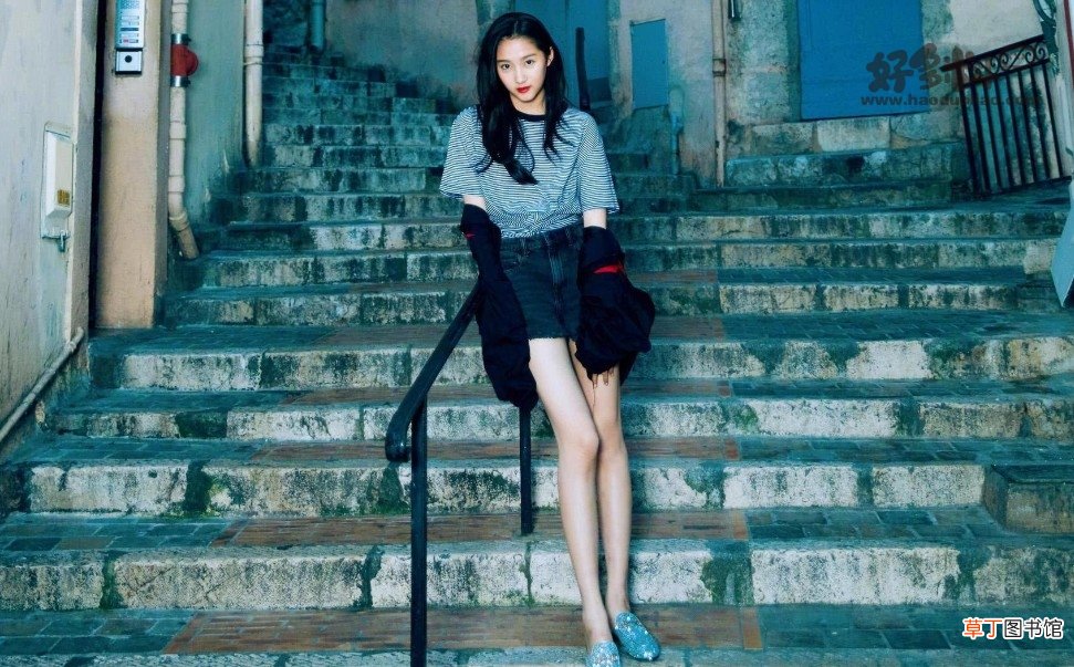 她凭着一双笔直大长腿俘获众多粉丝 哪些明星有美腿