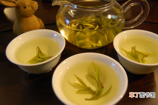 螃蟹和茶可以一起吃吗