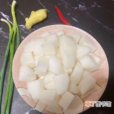 这道红烧白萝卜好吃又好看 白萝卜怎么做好吃