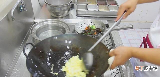 掌握这个技巧在家也能做出饭店的味道 木须肉的家常做法