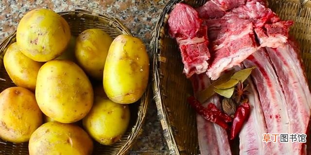 大厨教你土豆烧排骨的经典做法 土豆烧排骨的家常做法