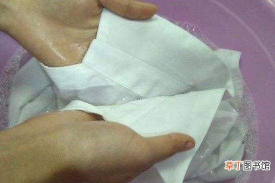 白衬衣发黄用什么方法能清洗干净