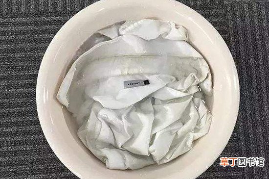 白衬衣发黄用什么方法能清洗干净