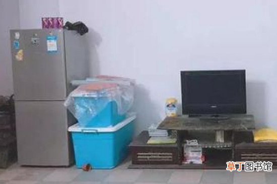 冰箱可以放在床尾吗