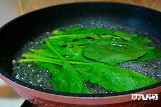 菠菜烫多久可以吃