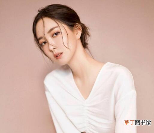 原来她是小仵作的冷月 变成你的那一天许舒怡扮演者是谁