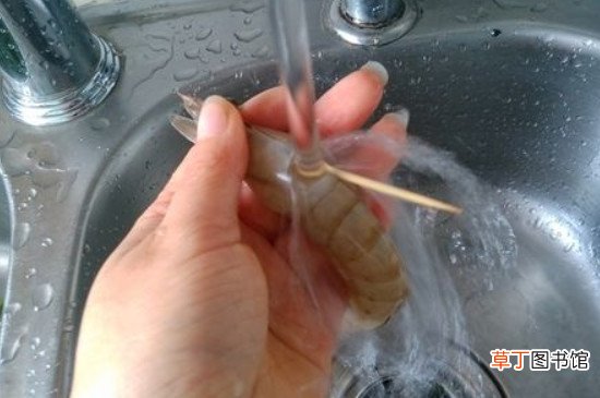 买的活虾怎么处理干净