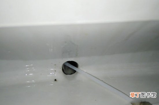 冰箱排水孔在哪里