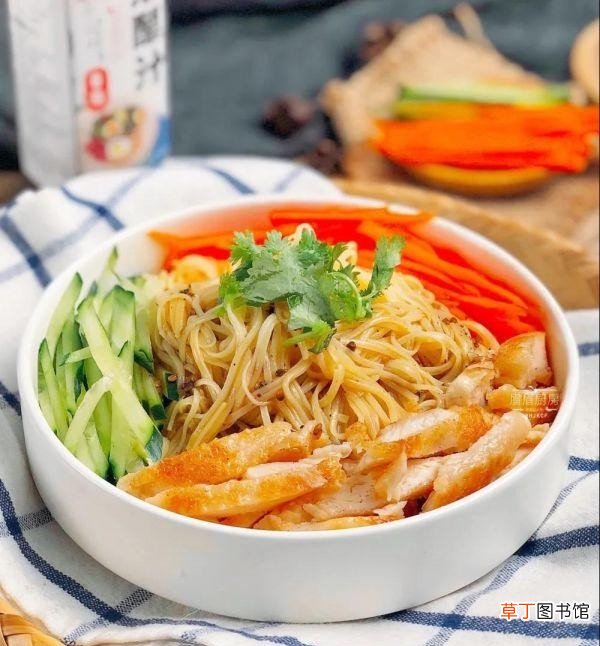玉米面条怎么做好吃 玉米面条的家常做法