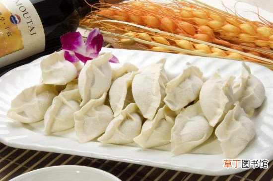 饺子冻成一大坨了怎么分开