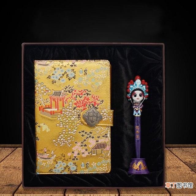 美国在苏联解体过程中做了什么 庞大的苏联为何突然解体
