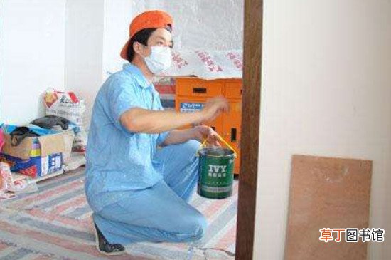 门框被白蚁蛀空了可以补吗