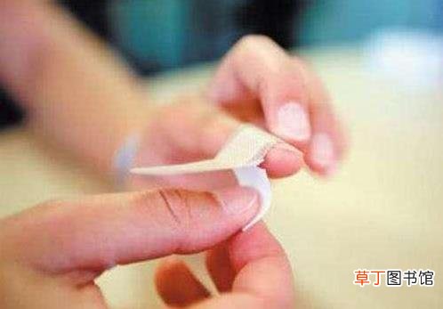 日常生活中最实用的生活小窍门小技巧 玻璃渣清理及食盐妙用等