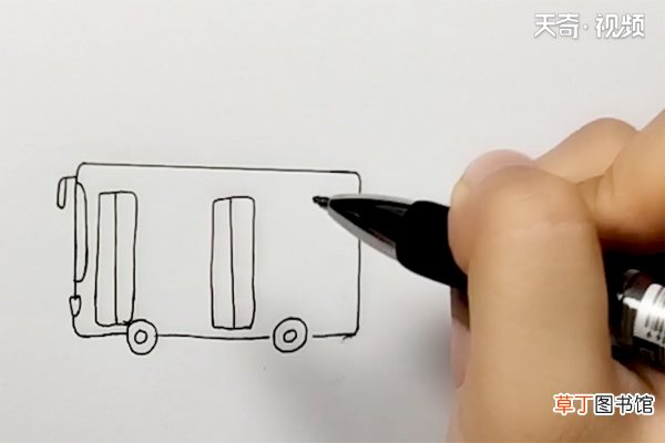 公共汽车简笔画