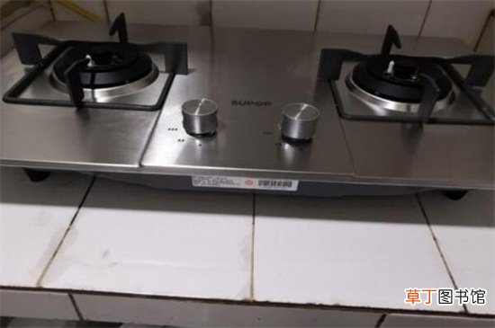 煤气灶烧一会自动熄火怎么解决
