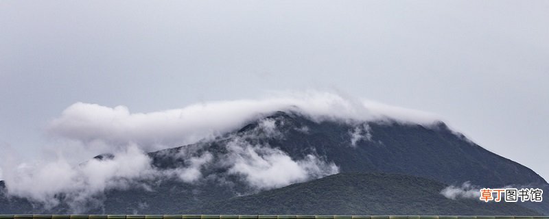雾锁山头山锁雾清的下一句是什么? 雾锁山头山锁雾清的下一句