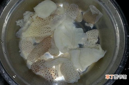 刚买回来的海蜇皮都很咸怎么办