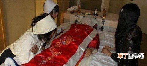 人死后为什么要盖住脸,竟然有着科学原理在其中
