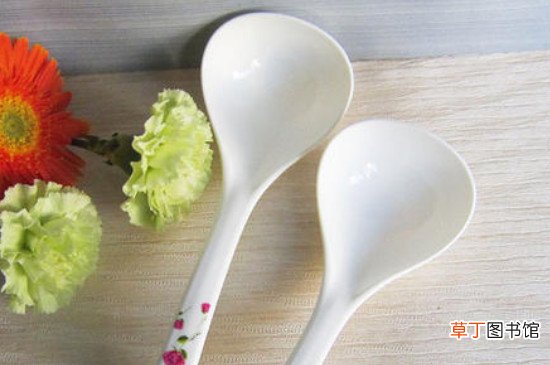塑料勺子发黄用什么清洗