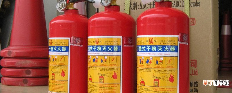 干粉灭火器一年一换吗