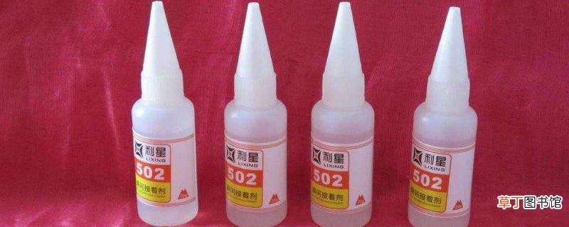 502胶水能粘硬塑料吗