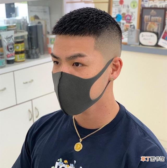 男生该怎么选择发型 胖脸男生短发发型