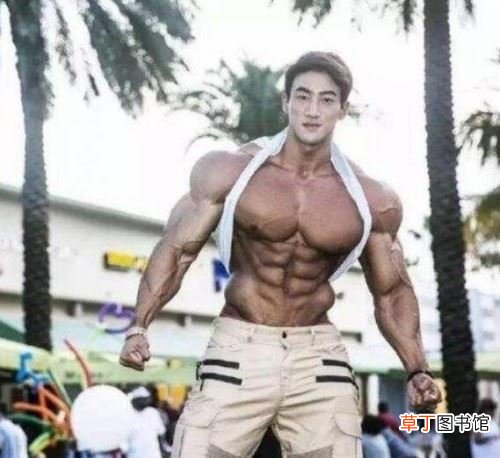 韩国健美先生黄哲勋,肌肉怪兽与小鲜肉的结合体