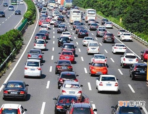 “五一”能安心出游吗？ 吴尊友提醒五一不参加大型聚集聚会