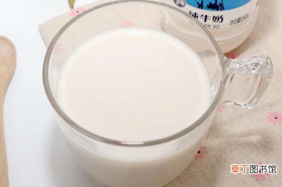 纯牛奶放冰箱冷藏拿出来能喝吗